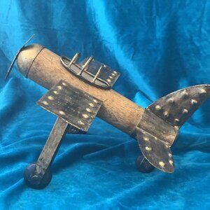Unique model airplane - Handmade - Wheels and propeller work - Wood and metal